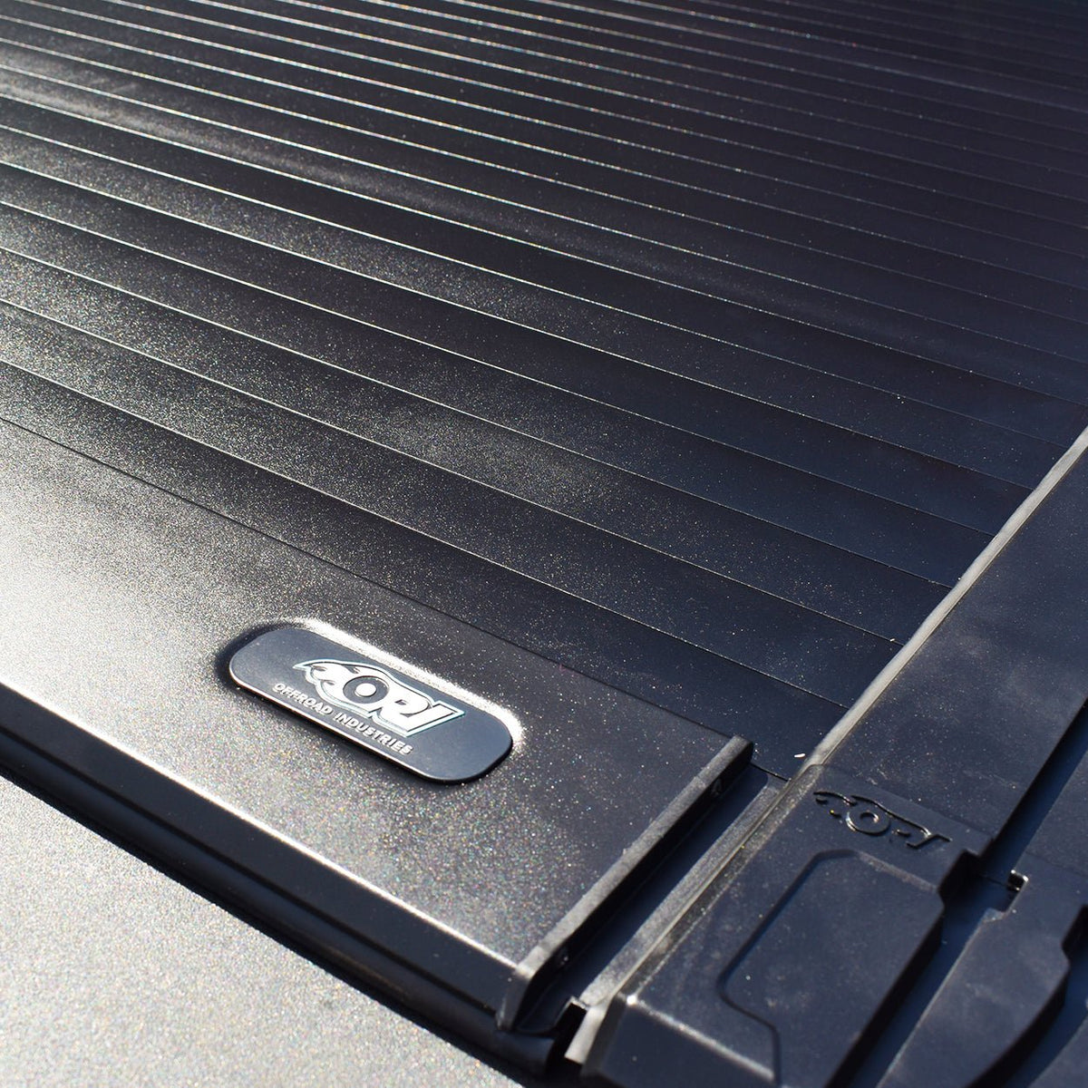 ORI RAM 2500 ROLLER SHUTTER with RAMBOX & Without 6.5' BED - Offroad Industries